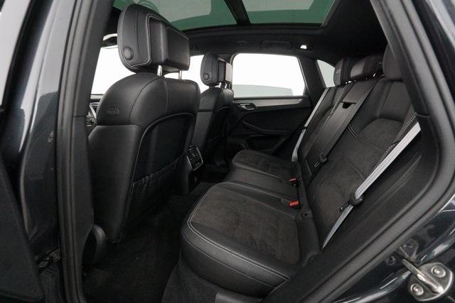 Thumbnail: 2017 Porsche Macan - 18