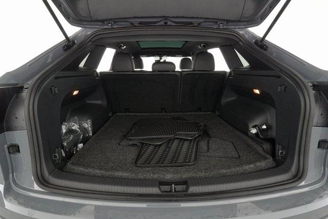 Thumbnail: 2022 Volkswagen Atlas - 18