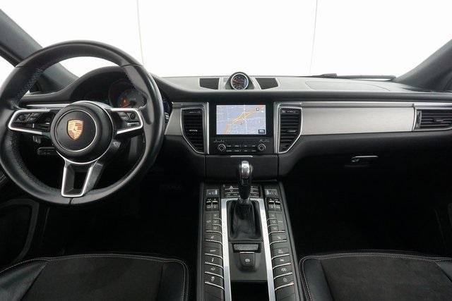 Thumbnail: 2017 Porsche Macan - 26