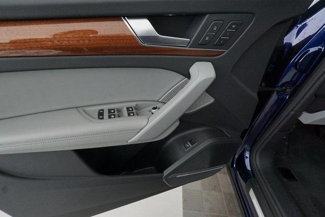 Thumbnail: 2022 Audi Q5 - 15