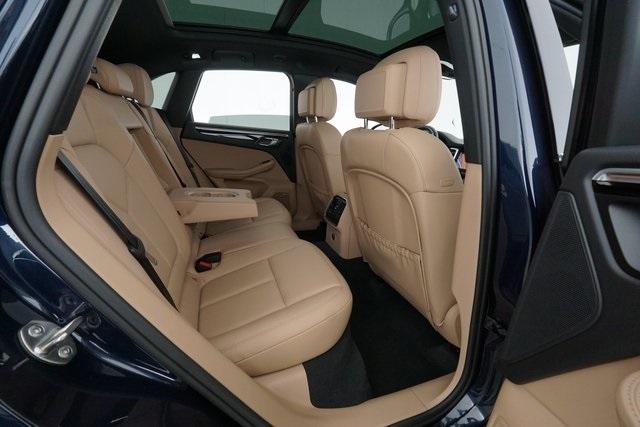 Thumbnail: 2020 Porsche Macan - 24
