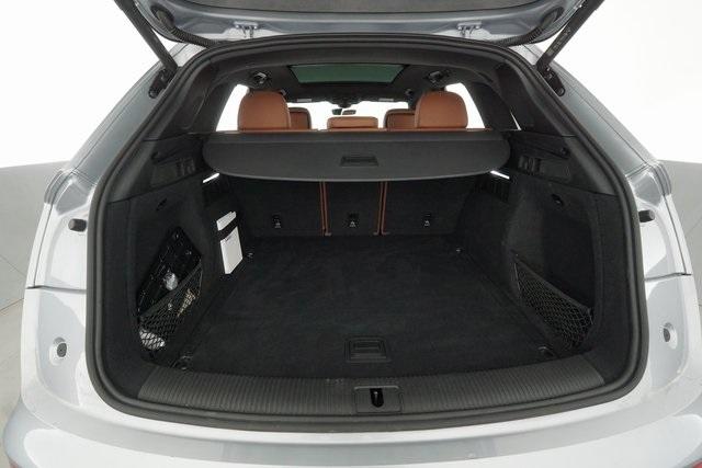 Thumbnail: 2022 Audi Q5 - 19