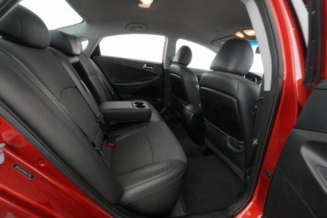 Thumbnail: 2013 Hyundai Sonata - 19