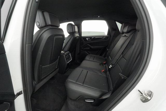 Thumbnail: 2021 Porsche Cayenne - 13