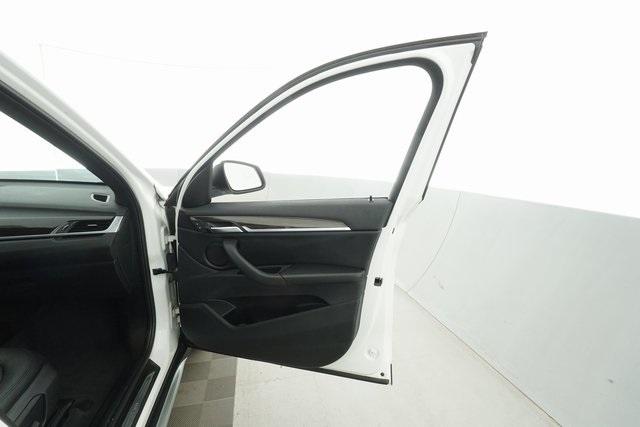 Thumbnail: 2017 BMW X1 - 18