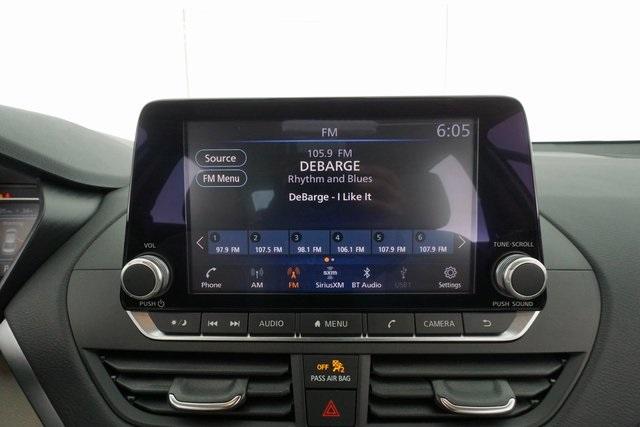 Thumbnail: 2022 Nissan Altima - 22