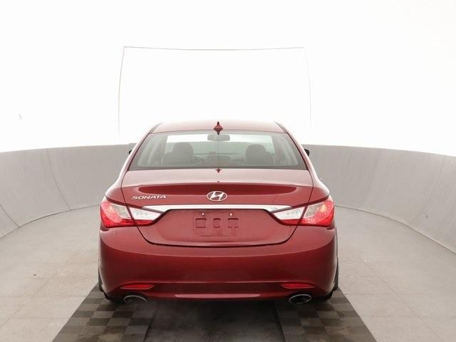 Thumbnail: 2013 Hyundai Sonata - 8