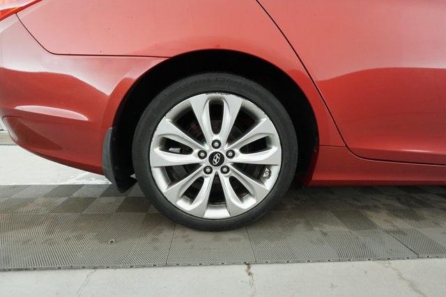 Thumbnail: 2013 Hyundai Sonata - 31