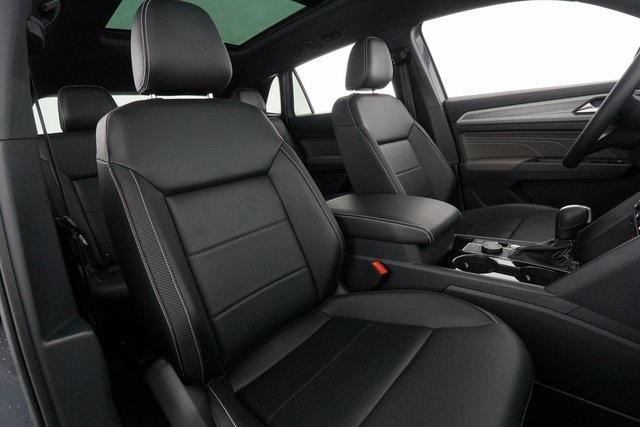 Thumbnail: 2022 Volkswagen Atlas - 21