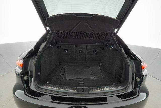 Thumbnail: 2020 Porsche Macan - 19