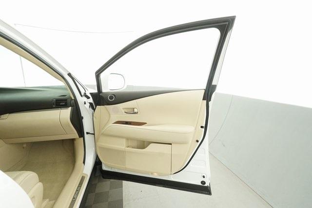 Thumbnail: 2015 Lexus RX - 17