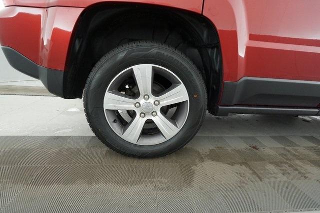 Thumbnail: 2017 Jeep Patriot - 32