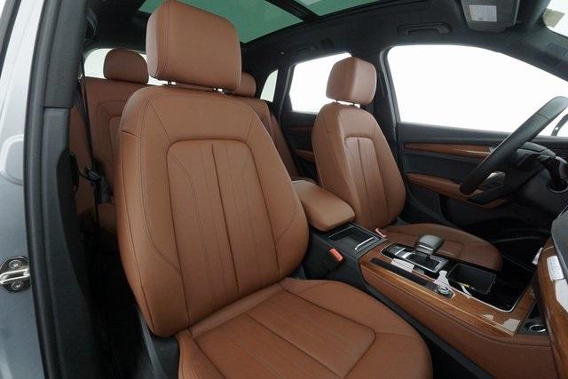 Thumbnail: 2022 Audi Q5 - 22