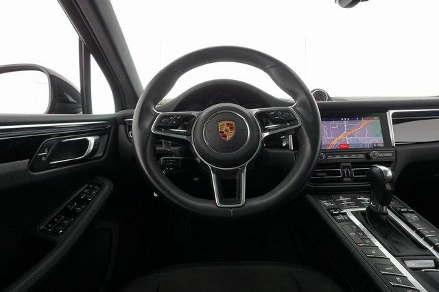 Thumbnail: 2020 Porsche Macan - 26