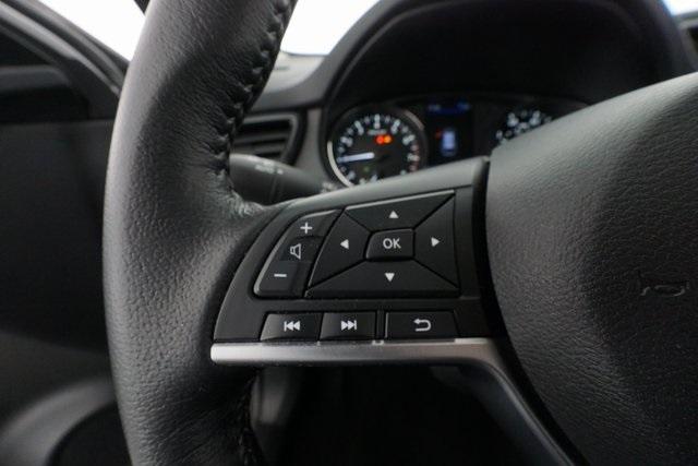 Thumbnail: 2020 Nissan Rogue - 26