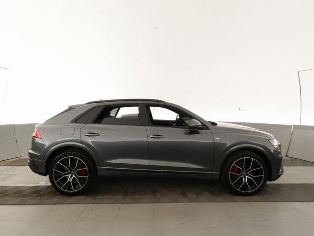 Thumbnail: 2021 Audi Q8 - 10