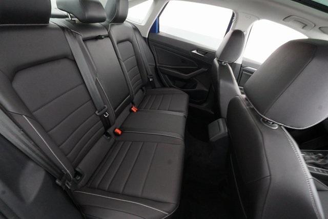 Thumbnail: 2022 Volkswagen Jetta - 25