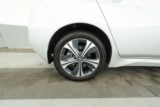 Thumbnail: 2020 Nissan Leaf - 33