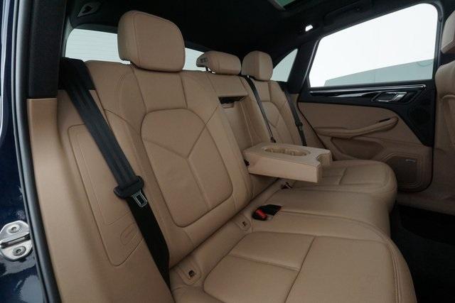 Thumbnail: 2020 Porsche Macan - 25