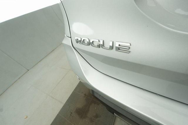 Thumbnail: 2020 Nissan Rogue - 25