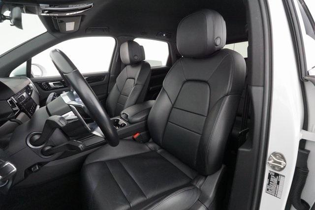 Thumbnail: 2021 Porsche Cayenne - 12