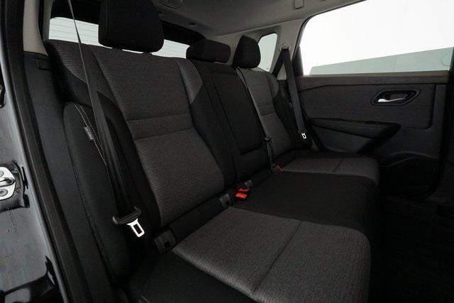 2022 Nissan Rogue SV 23