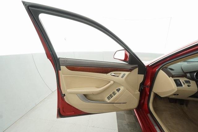 2011 Cadillac CTS Luxury 11