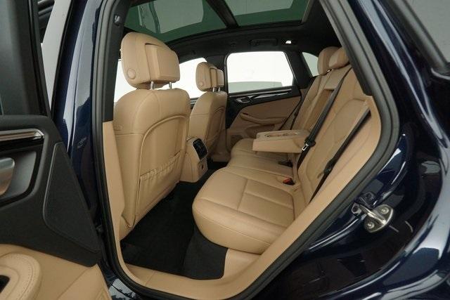 Thumbnail: 2020 Porsche Macan - 17