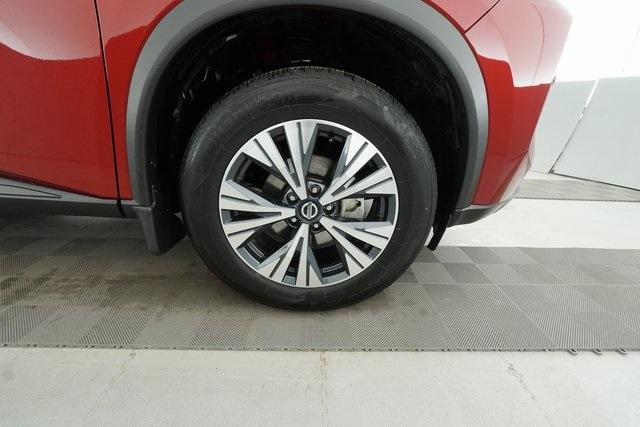 Thumbnail: 2021 Nissan Rogue - 32