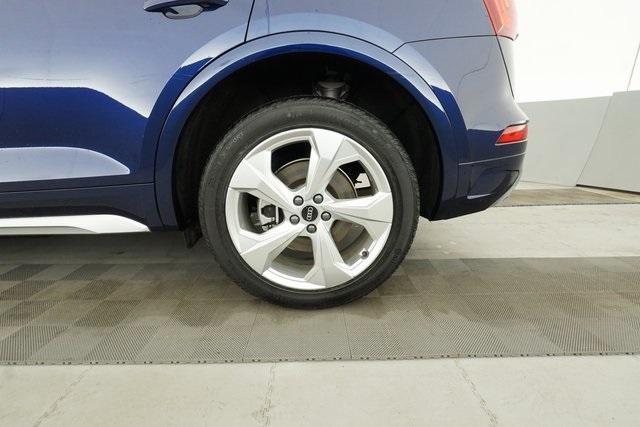 Thumbnail: 2022 Audi Q5 - 32