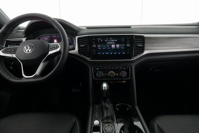 Thumbnail: 2022 Volkswagen Atlas - 24