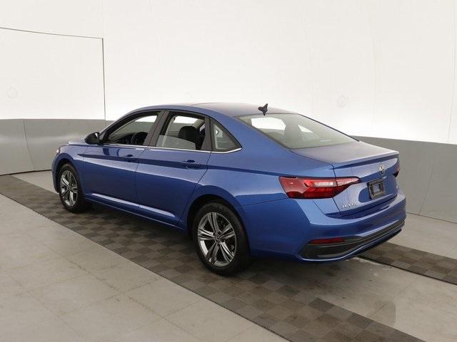 Thumbnail: 2022 Volkswagen Jetta - 10