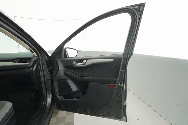 Thumbnail: 2020 Ford Escape - 18