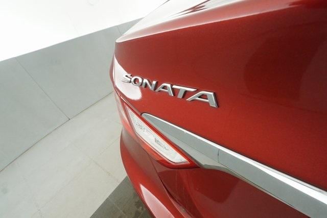 Thumbnail: 2013 Hyundai Sonata - 24