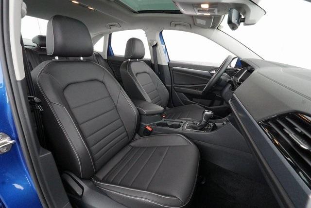 Thumbnail: 2022 Volkswagen Jetta - 23