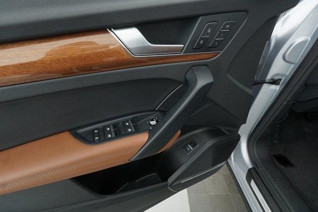 Thumbnail: 2022 Audi Q5 - 15