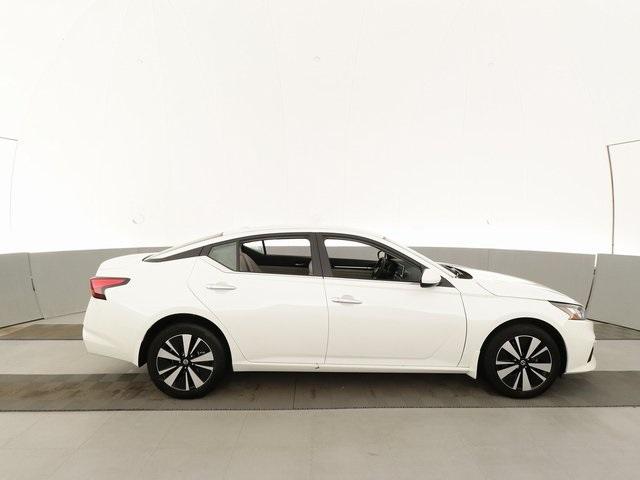 Thumbnail: 2022 Nissan Altima - 7