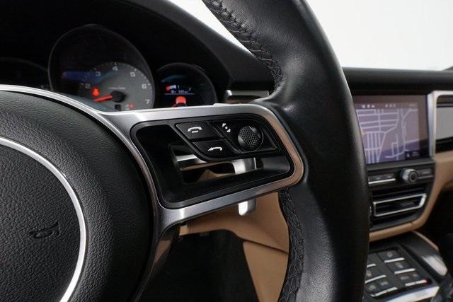 Thumbnail: 2020 Porsche Macan - 29