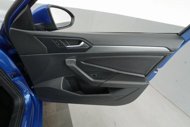 Thumbnail: 2022 Volkswagen Jetta - 22