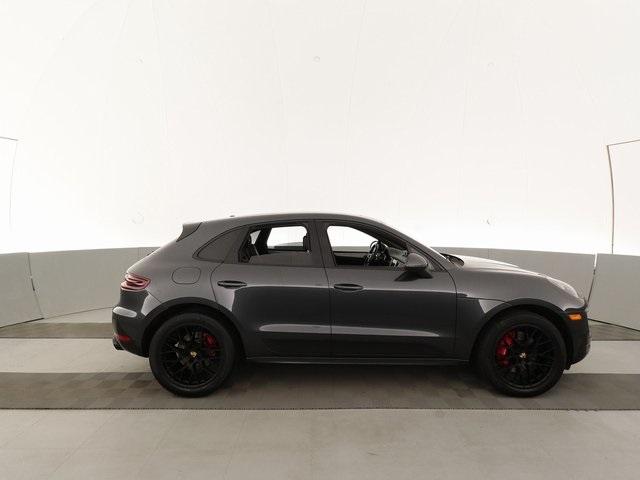 Thumbnail: 2017 Porsche Macan - 10