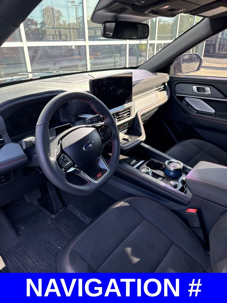 2025 Ford Explorer ST photo 3
