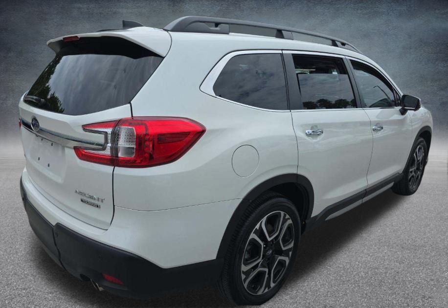 2023 Subaru Ascent Touring photo 3