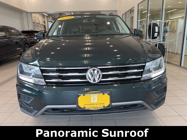 2019 Volkswagen Tiguan SE photo 2