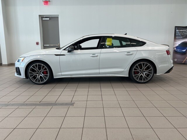 2025 Audi A5 45 S line Premium Plus photo 4