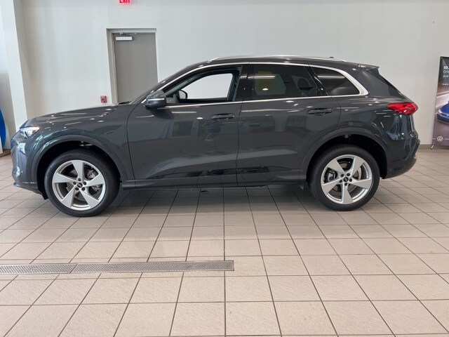2025 Audi Q5 2.0T Premium Plus photo 2