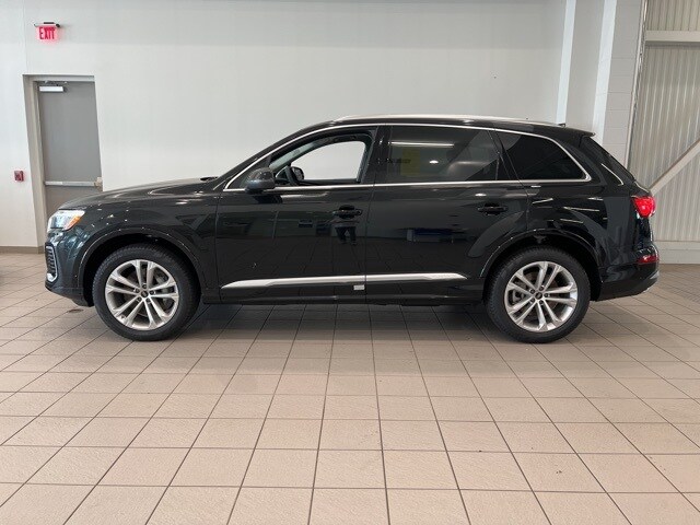 2025 Audi Q7 45 Premium Plus photo 4