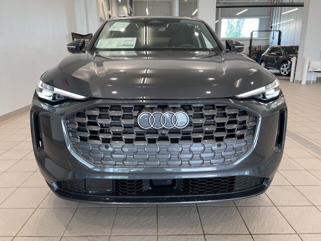 2025 Audi Q5 2.0T Premium Plus photo 2