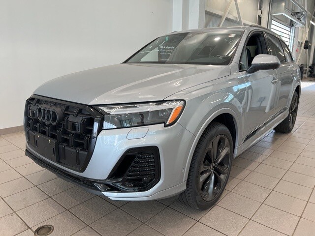 2025 Audi Q7 55 Premium Plus photo 2