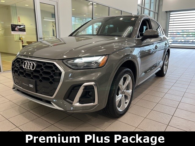 2025 Audi Q5 45 S line Premium Plus photo 3