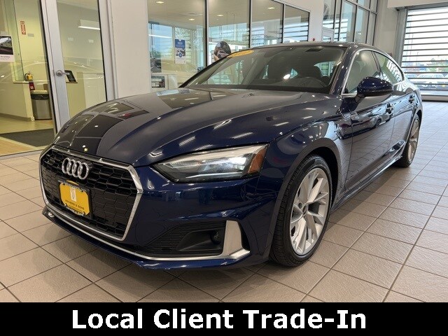 2022 Audi A5 Premium Quattro photo 3